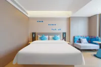 Home Inn · NEO (Huaya Happy City Wanning High - speed Railway Station Branch)