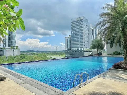 Meridian Medini Near Legoland By Stayrene Hotels near Meridin Medini Sales Gallery