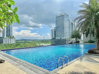 Meridian Medini Near Legoland By Stayrene Hotel berhampiran Surau Al-ehsan