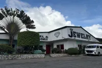 Jewelry Hotel and Resort Hotels in 