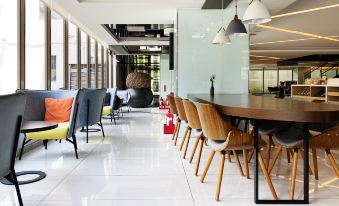 CHECK inn SELECT Hualien LinSen