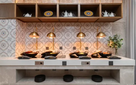 Vienna International Hotel (Yangzhou Jiangdu Outlets Plaza Store） Отели рядом с достопримечательностью «Longchuan Square»