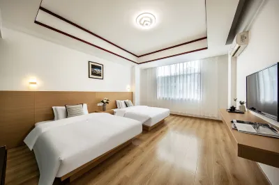 Moonlight · Summer Movie Hotel (Weishan Ancient City Pioneer Academy)