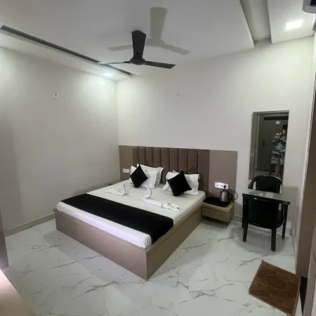 Hotel Shri Radha Sneh Mathura