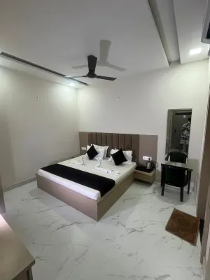 Hotel Shri Radha Sneh Mathura Hotel a Isapur Khadar