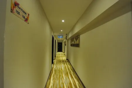 Milano Hotel Отели рядом с достопримечательностью «Taman Intan Kluang»