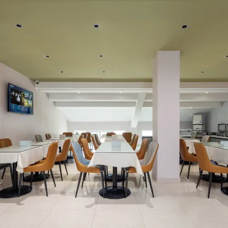 GreenTree Inn·Smart Choice (Chizhou Qingyang Bus Station Branch)