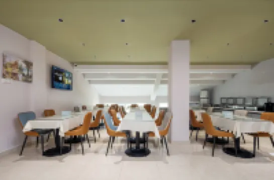 GreenTree Inn·Smart Choice (Chizhou Qingyang Bus Station Branch)