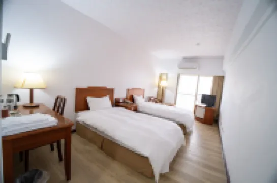 โรงแรมกลอรี่