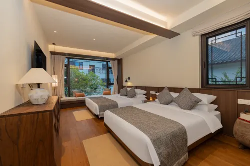 Banshan Yunzhu • Designer Courtyard Boutique Stay (Wudang Scenic Spot Ticket Office)