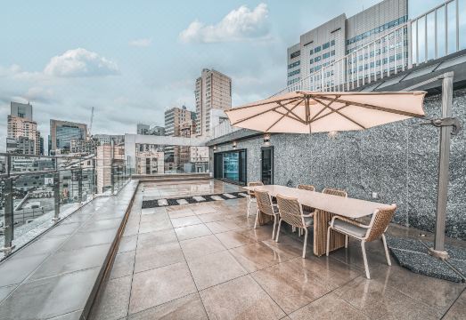 고유인 & 홈즈 쿼드룸