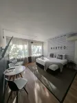 SoYa on Davis Apartment Hotel - Pet friendly