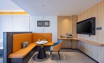 Ningbo Guanzhi M Hotel (Fubang Plaza Changjiang Road Subway Station)