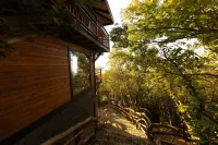 Indra Village Hotel  호텔