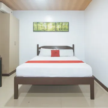 RedDoorz @ RJs Bldg near Lyceum Gen Trias Cavite