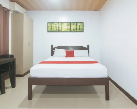 RedDoorz @ RJs Bldg near Lyceum Gen Trias Cavite Cion Suites Hotels in General Trias