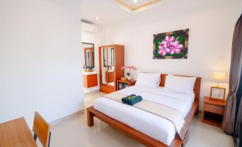 Crystal Flow Guest House & Apartment Canggu