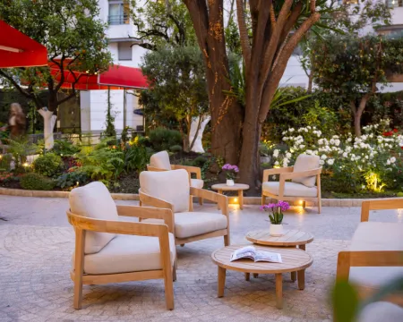 โรงแรมเบสท์ เวสเทิร์น พลัส ไบรซ์ การ์เดน โรงแรมในนีซ