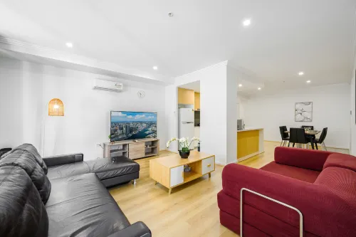 Liverpool 3Br with Car parking near Train/Shopping