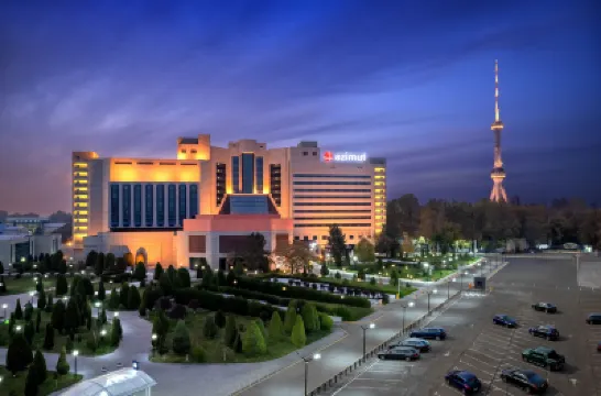 AZIMUT Grand Hotel Tashkent Hoteles cerca de Uzexpocentre