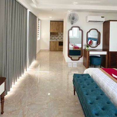 Phu Gia 13-15 Hoang Quoc Viet 鄰近Sân vận động CIS的酒店