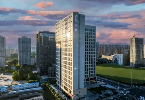 Chifeng CJIA Apartment (Hongshan Wanda Plaza)