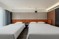 Moshang Light Luxury City View Tea Hotel (Xinyang Railway Station) - Gym