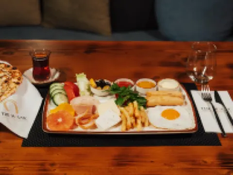 The House Rooms Hotels in Budva