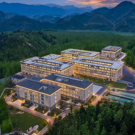Elong Health & Wellness Community (Huangshan Qimen South Railway Station Branch)