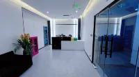 357 E-sports Hotel (Gongyi Jianshe Road Dennis Department Store) - 2-Star