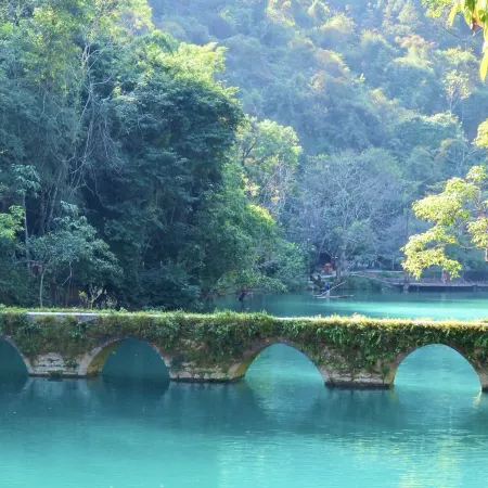 Yueting Nanshe (Libo Xiaoqikong East Gate)