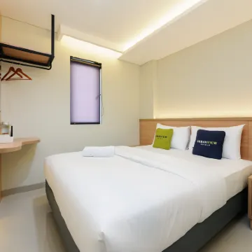 Urbanview Greenville Jakarta Hotels near Lapangan Sepakbola Rajawali Intercon