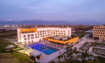 mk | hotel tirana