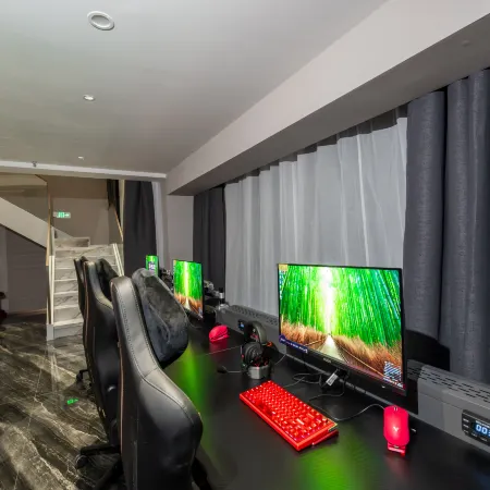 Sky City E-Sports Hotel (Liaoning Construction Vocational College)