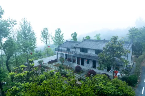Wudang Mountain Above the Clouds Homestay - New