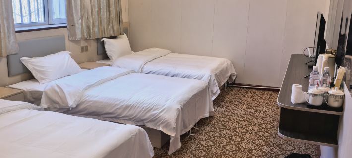 普蘭金臻生態酒店 โรงแรมในผู่หลาน