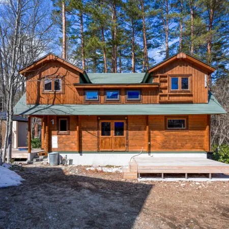 COCO VILLA HAKUBA 01 — Sleeps 9, ideal ski base, with 3D printer sauna & BBQ