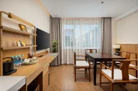 Bowen Hotel