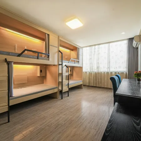 Yikexing Youth Hostel (Hangzhou Zhongda Intime City)