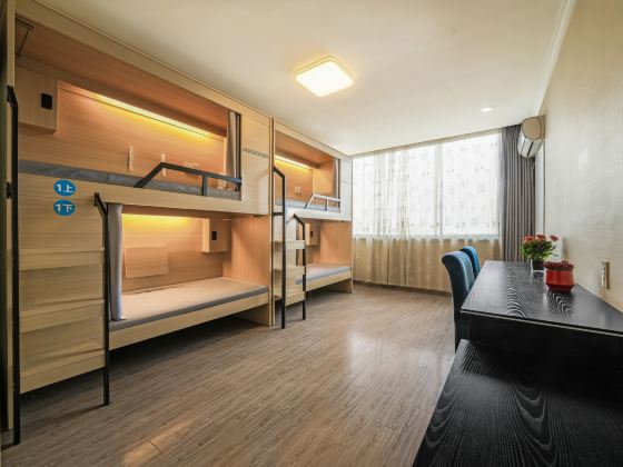 Yikexing Youth Hostel (Hangzhou Zhongda Intime City)
