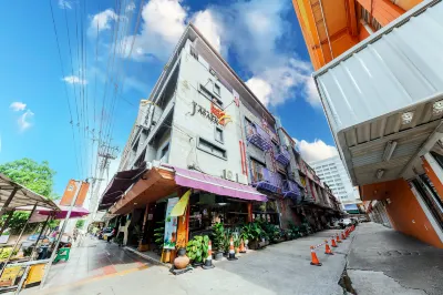 Jasaen Hotel Hotels near Taksin Bridge