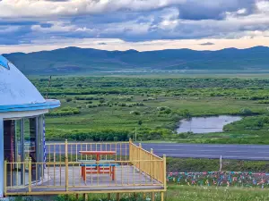 Hongjila Yurts Hotel