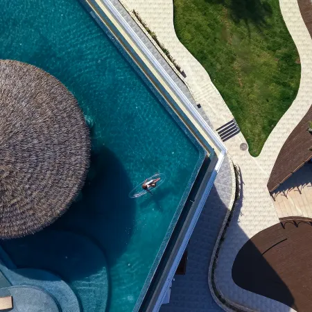 RAN · Wild Luxury Resort Hotel