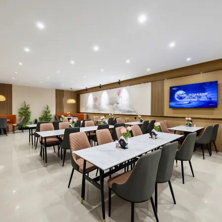 Beautiful Journey Hotel (Bei Guo Xian Tianxia Baobao Plaza Branch)