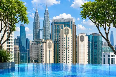 Majestic KLCC Infinity Pool | 5min Walk to Mall & Train Hotels near Capital Square