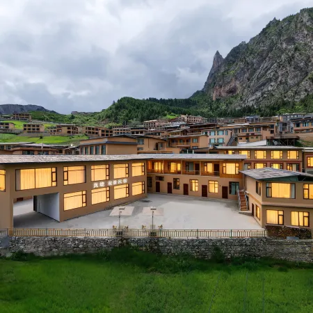 Lan Jing · Panoramic Sunrise & Mist View Retreat (Zhagana Scenic Area)