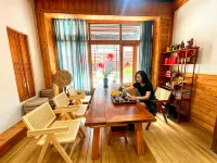 Qingcheng Old Courtyard Homestay (Jiezi Ancient Town) - Inns
