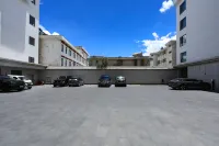 Lhasa Potala Palace Square Jiangsu Road Atour Hotel - ที่มีที่จอดรถ