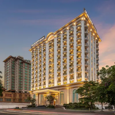 Grand Royal Riverside Hue, Fusion Collection Hotels near Hue War Museum
