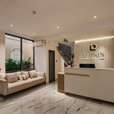 Luckin Hotel Các khách sạn gần Quận Gò Vấp